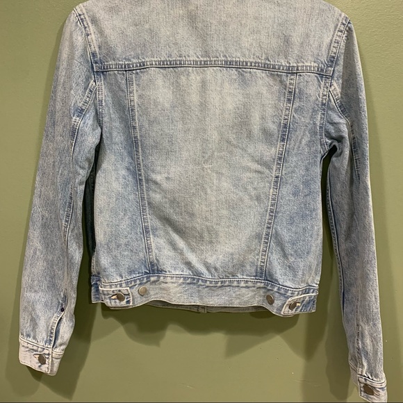 GAP 1969 Light Wash Denim Jacket - Picture 11 of 12